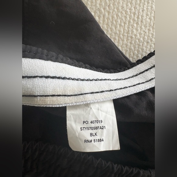 Women’s Patagonia Athletic Shorts Never Worn Black - Picture 6 of 6
